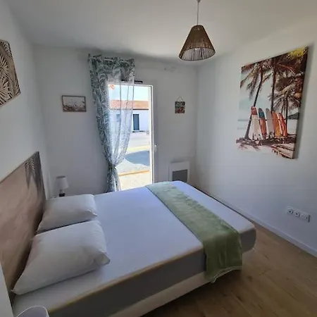 La Couzinette 3km Du Parc Puy Du Fou Les Épesses