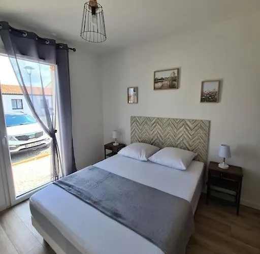 펜션 La Couzinette 3km Du Parc Puy Du Fou Les Épesses