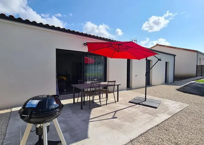 La Couzinette 3km Du Parc Puy Du Fou Les Épesses